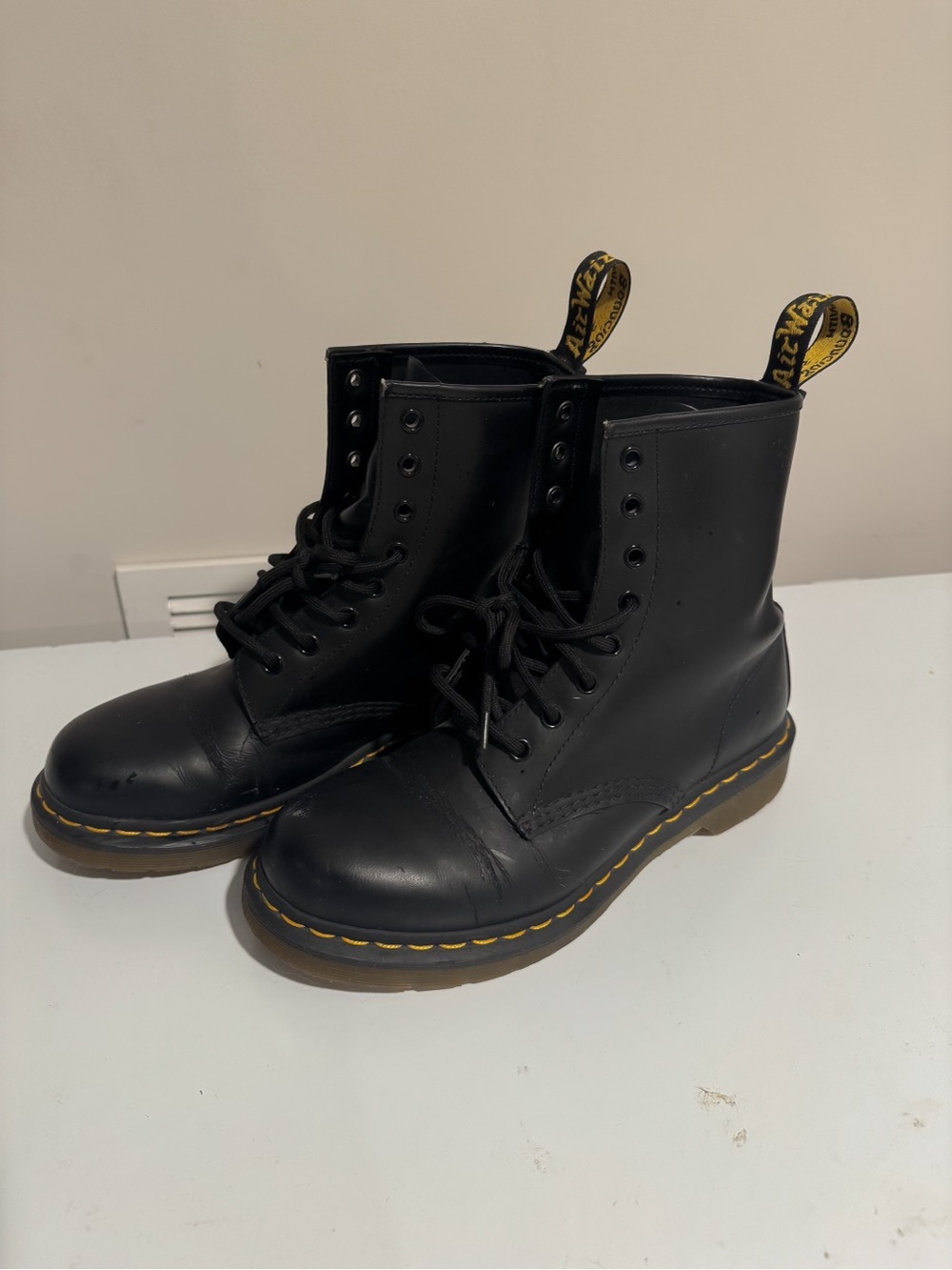 Women’s 9 Dr. Martens 1460 Smooth Leather Black Boots